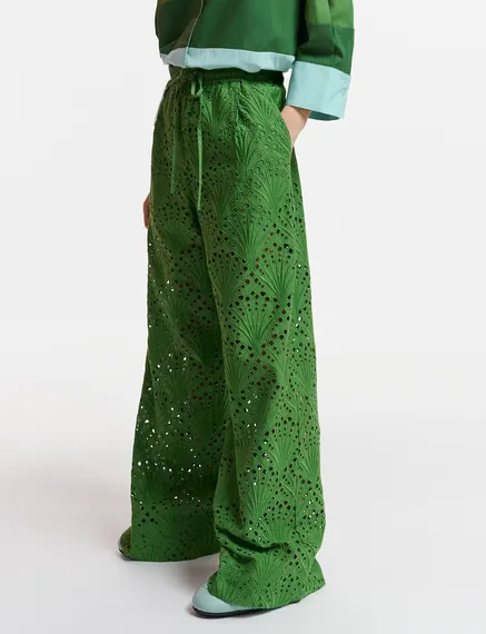 Groene katoenen broek in broderie anglaise