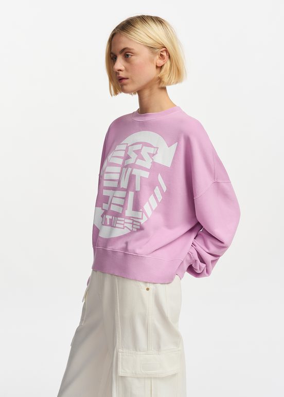 Sweatshirt en coton bio lilas avec texte