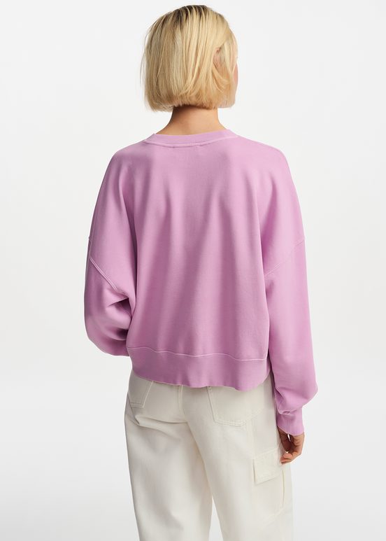 Lila sweater van biokatoen met tekst