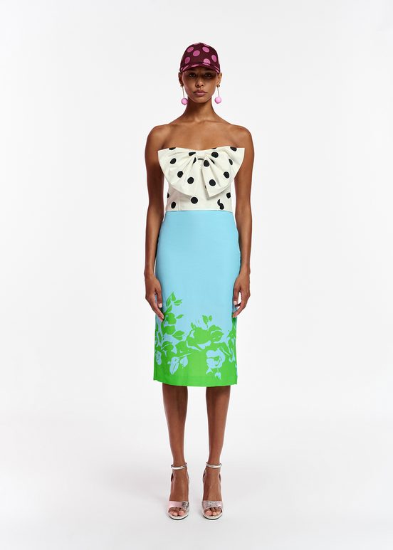 Blauwe en groene midirok met bloemenprint