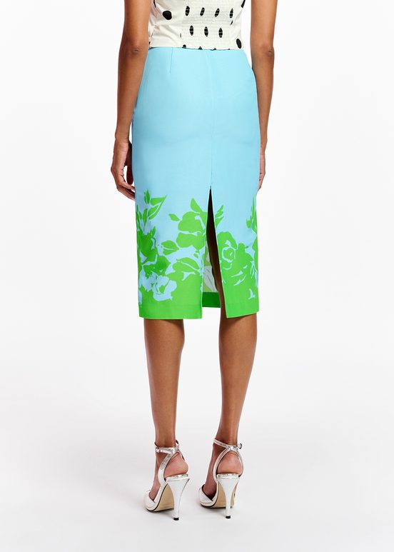 Blauwe en groene midirok met bloemenprint