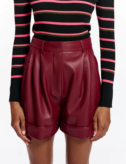 Short en faux cuir bordeaux