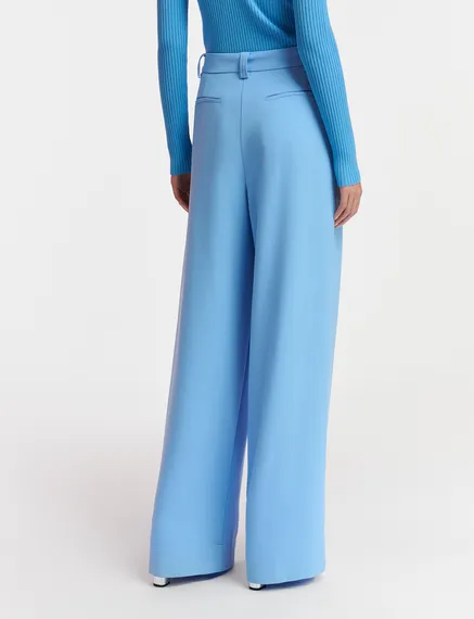 Pantalon bleu à jambes larges