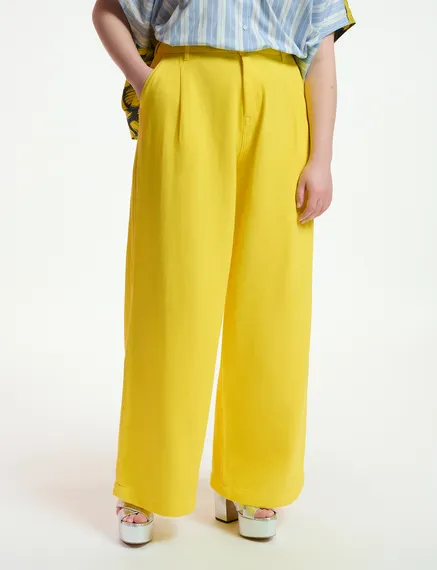 Yellow wide-leg jeans