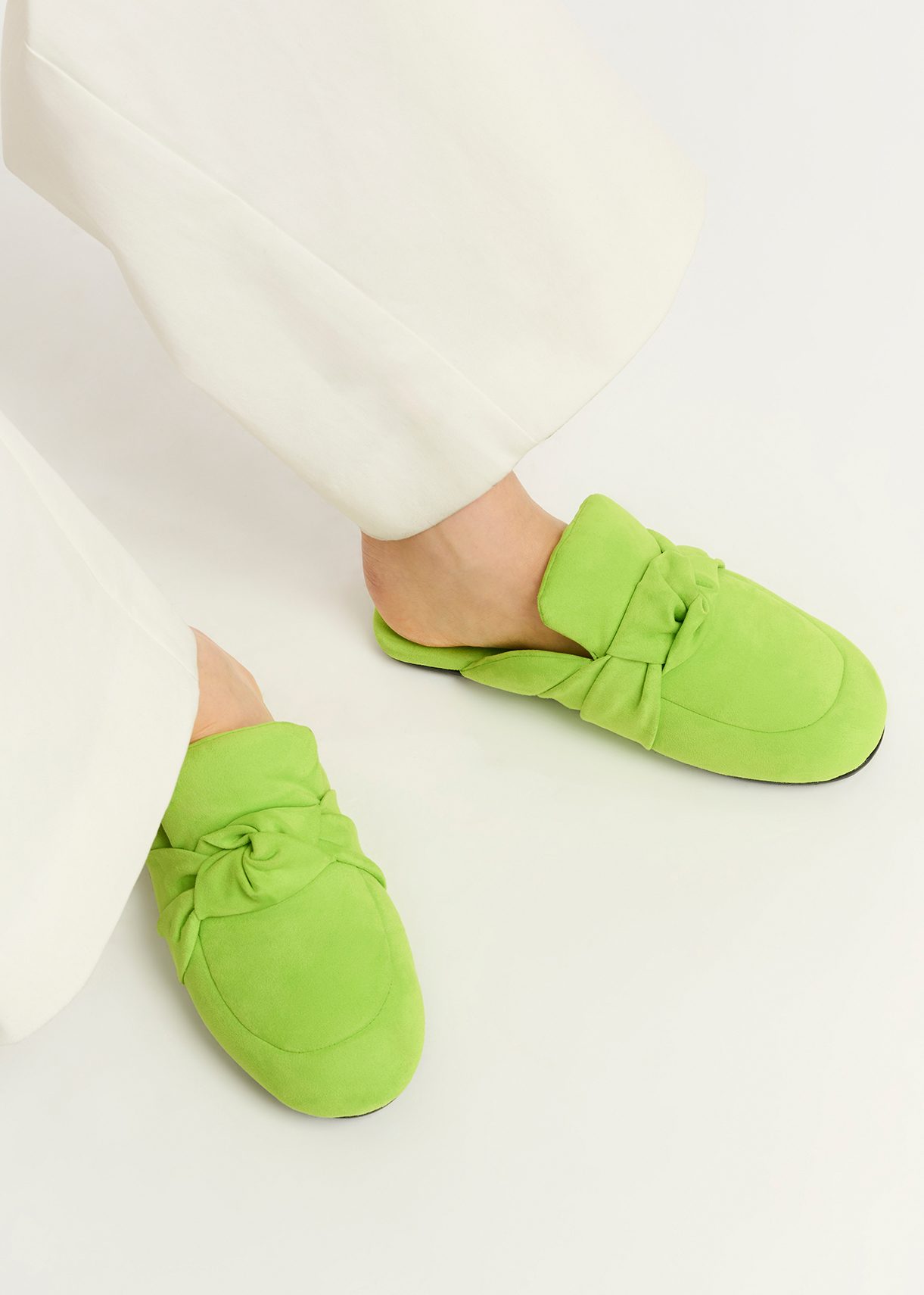 Green knot-detailed faux suede leather slippers