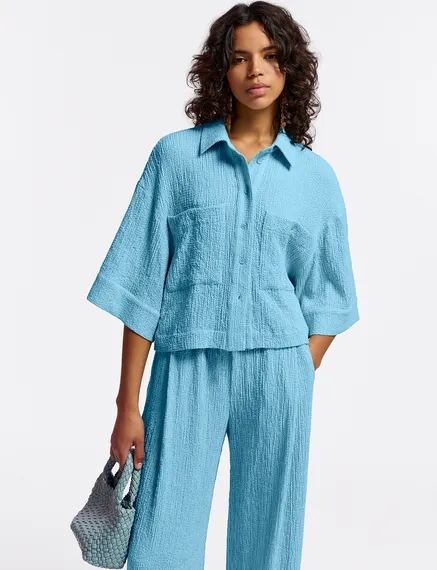 Chemise courte en cloqué bleu clair