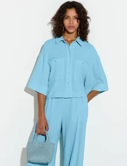 Chemise courte en cloqué bleu clair