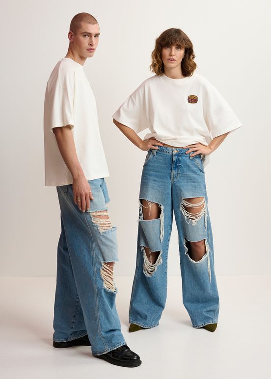 Distressed wide-leg blue jeans