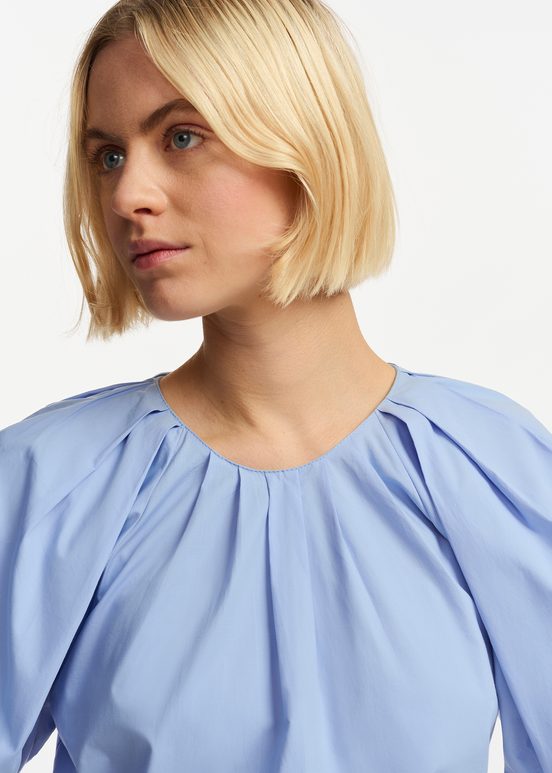 Blue cotton top with puffed sleeves