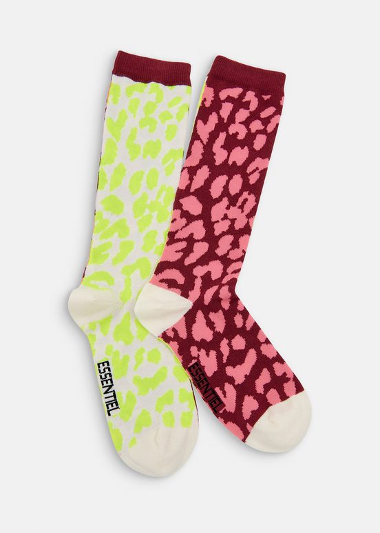 Off-white, burgundy and neon yellow leopard-motif socks