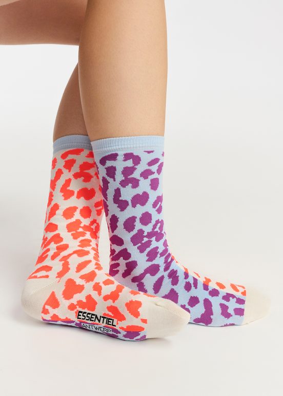 Off-white, light blue and orange leopard-motif socks