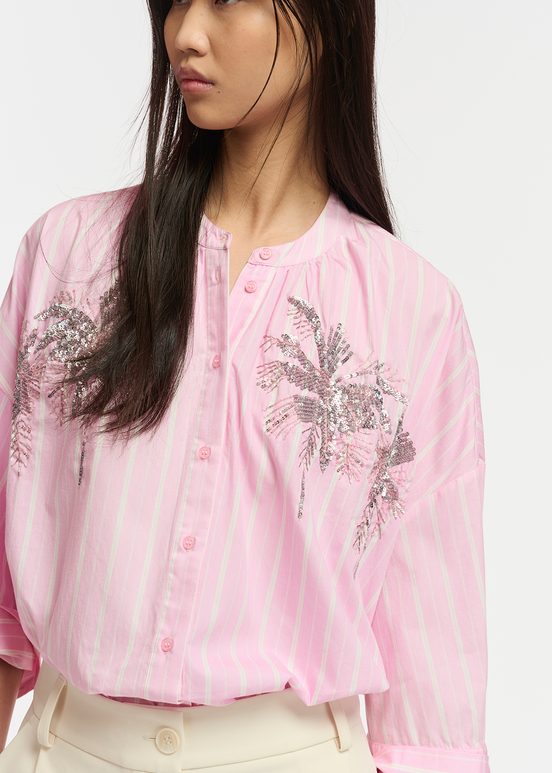 Chemise rayée rose clair et blanche à broderie