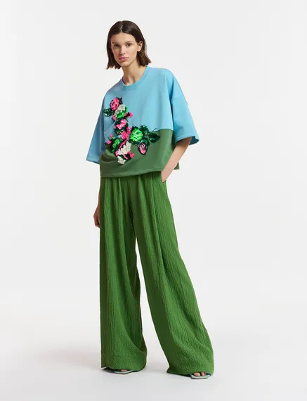 Blue and dark green short-sleeved sweatshirt with sequin embroideries