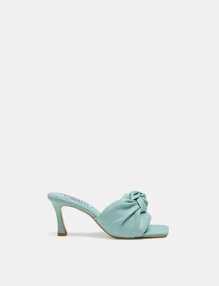 Light blue knot-detailed leather mules