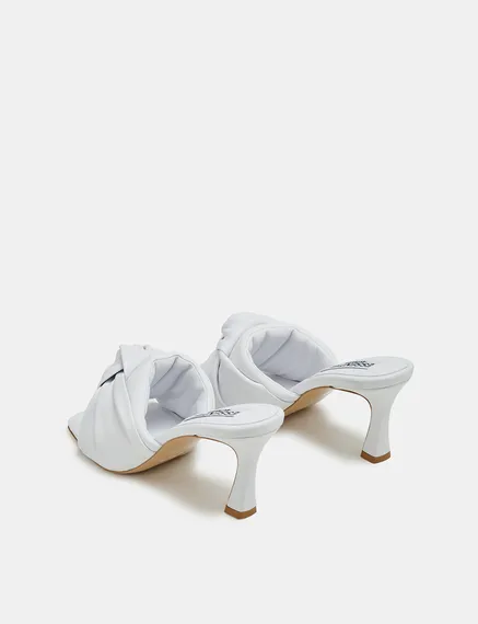 White knot-detailed leather mules