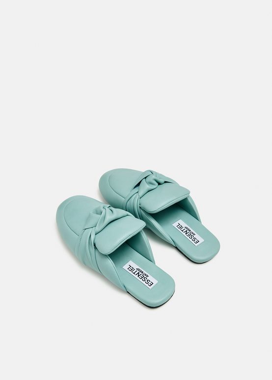 Light blue knot-detailed leather slippers