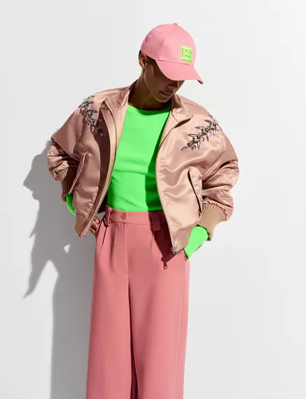 Blouson aviateur en satin vieux rose avec strass