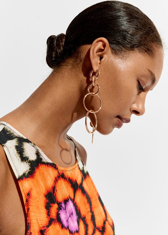 Gold linked hoop earrings