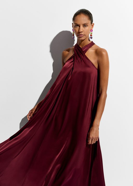 Robe maxi bordeaux à encolure américaine