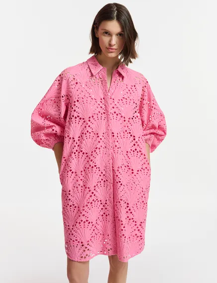 Robe longueur genou en broderie anglaise rose