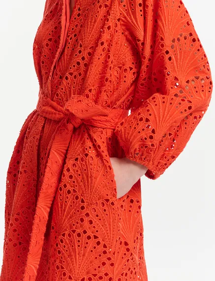 Robe longueur genou en broderie anglaise rouge