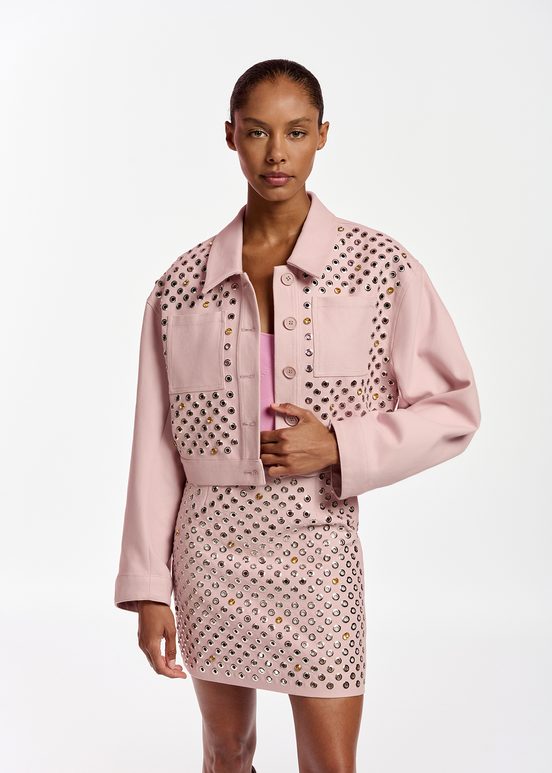 Courte veste en coton rose clair avec ornements