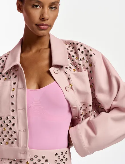 Courte veste en coton rose clair avec ornements