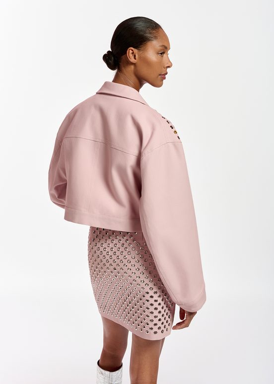 Courte veste en coton rose clair avec ornements