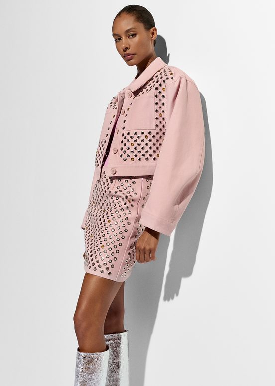 Courte veste en coton rose clair avec ornements