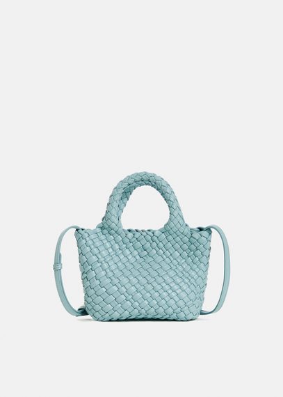 Hellblaue Mini-Tasche aus gewebtem Kunstleder