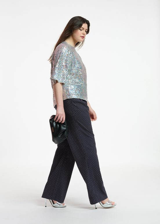 Pantalon bleu marine à fines rayures et strass