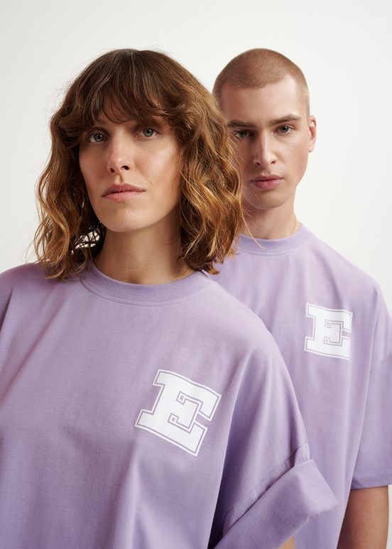 Lilac organic cotton T-shirt with 'E' print