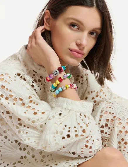 Ensemble de trois bracelets multicolores