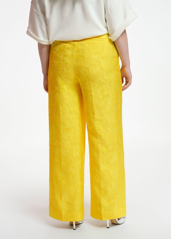 Pantalon droit en jacquard fleuri jaune