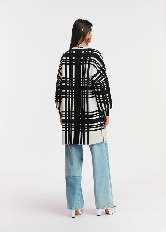 Cardigan à carreaux blanc et noir