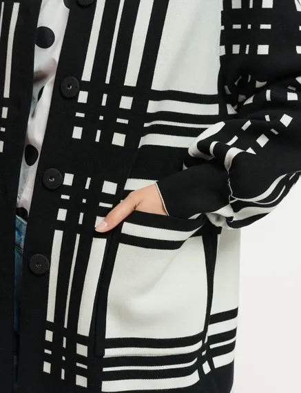 White and black checked midi-length cardigan