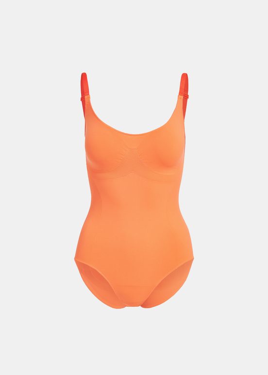 Orangefarbener Sculpting Body