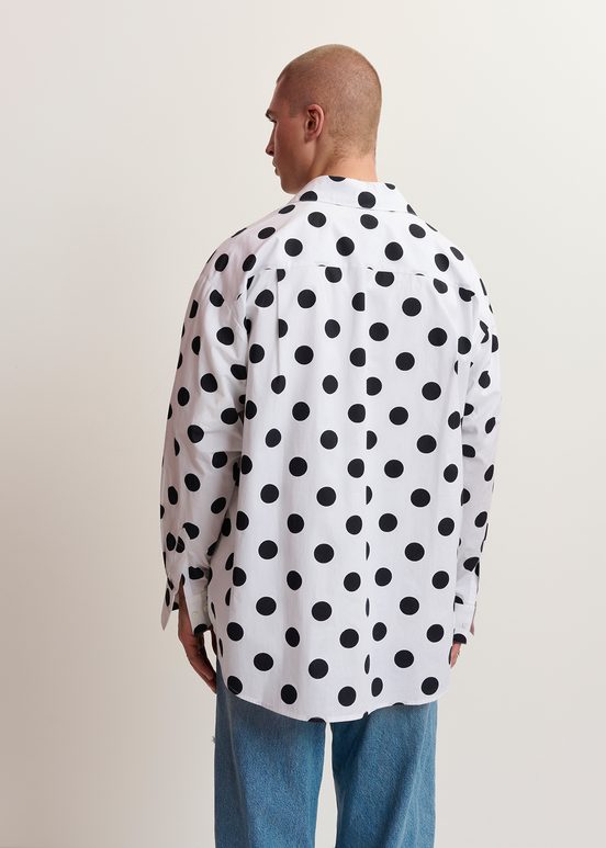 Chemise en coton blanche et noire à pois