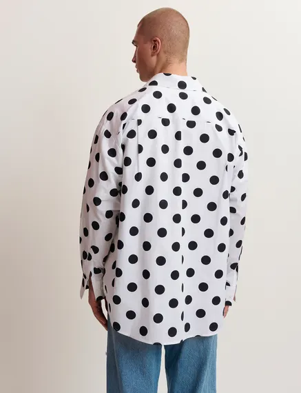 Chemise en coton blanche et noire à pois