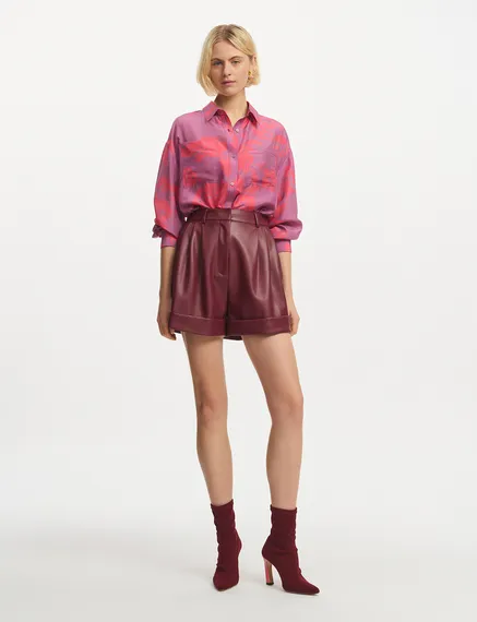 Chemise en soie fleurie pourpre et rose fluo