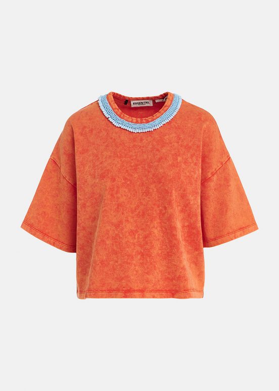 Oranje katoenen T-shirt met kralen aan de hals