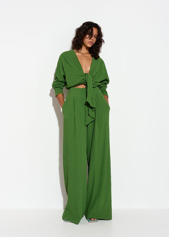 Donkergroene jumpsuit in cloqué met geknoopte voorkant