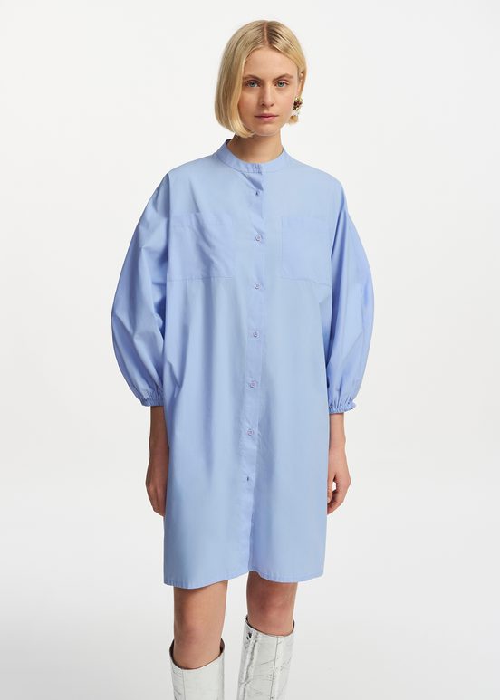 Robe chemise bleu clair à manches bouffantes