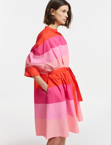 Robe longueur genou en coton rose clair, rose et rouge