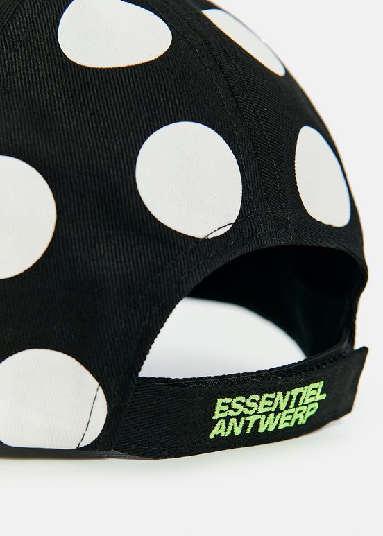 Casquette à pois noire et blanche