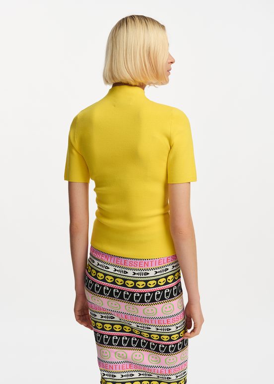 Yellow short-sleeved knitted sweater