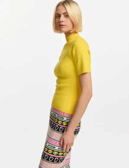 Yellow short-sleeved knitted sweater