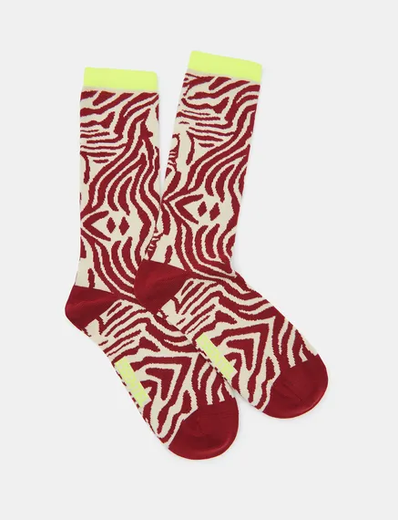 Off-white and burgundy zebra-motif socks