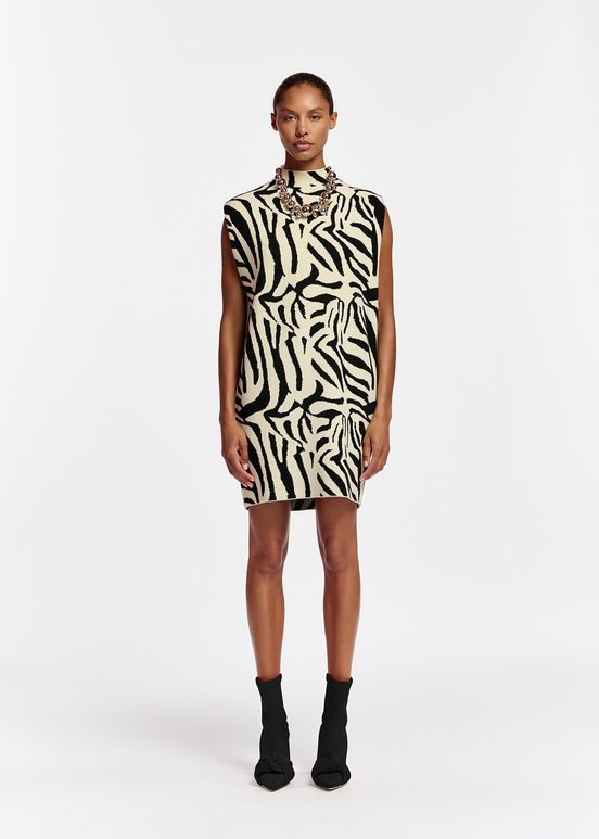 Gebroken witte en zwarte jurk in zebra jacquard