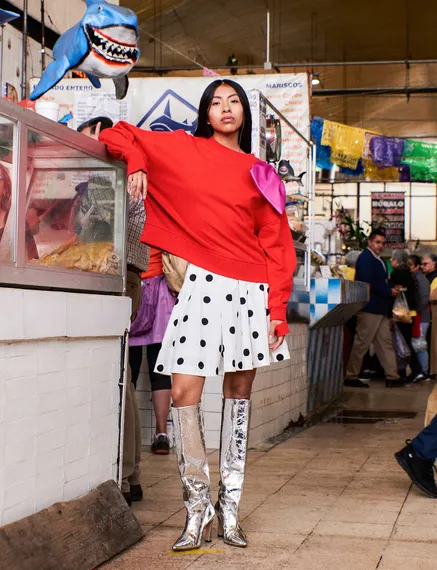 White and black polka-dot voluminous mini skirt